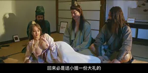 Vóc dáng tuyệt đẹp của cô vợ lẳng lơ khiến máu người sôi lên. Cô ấy mở rộng chân và để lộ âm hộ để thủ dâm. Nó ám chỉ rằng vùng kín của tôi lại ngứa nữa rồi.