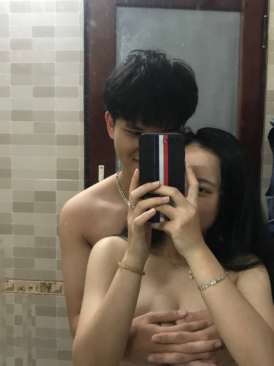 SSNI-124 Dành cho nữ マネージャーのくせしてNgực to và nhạc cụ nổi tiếng だから俺たちのBồn tiểu bằng thịt ちゃんにQuyết định. Suzuki Kokoharu